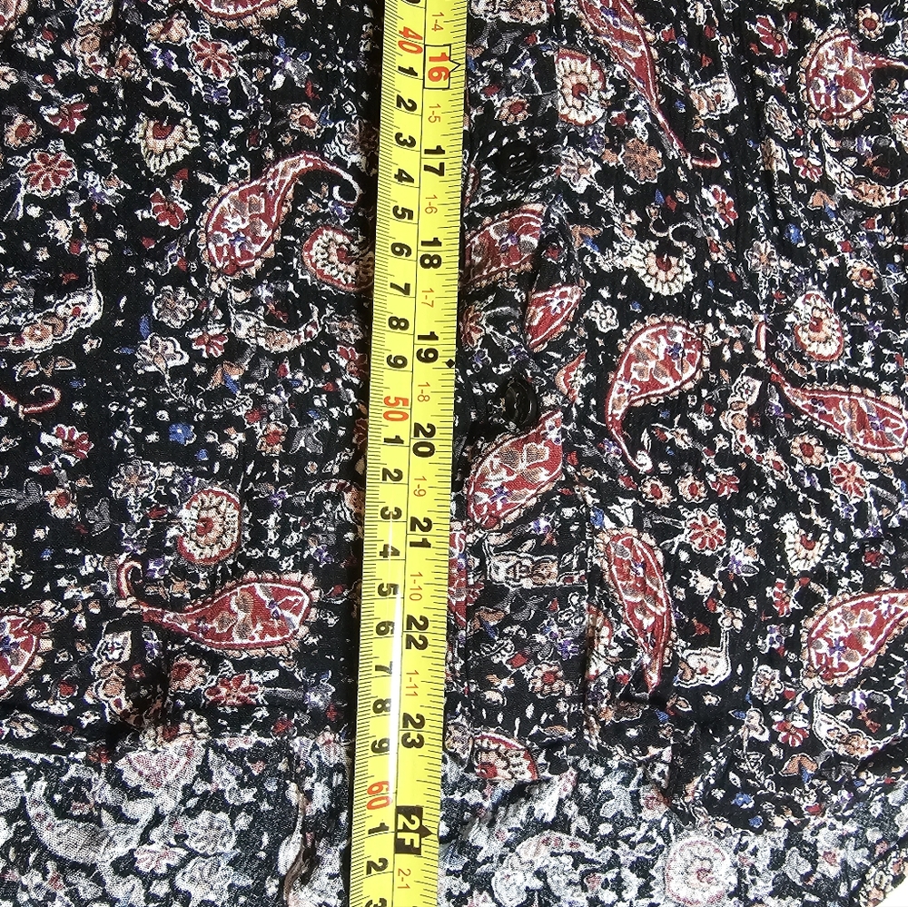 NATURAL LIFE Floral Blouse - Black and Pink - Picture 6 of 6